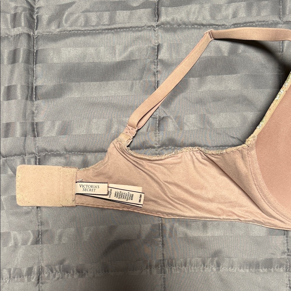 Victoria’s Secret 38D Body by Victoria perfect shape bra - Picture 5 of 9